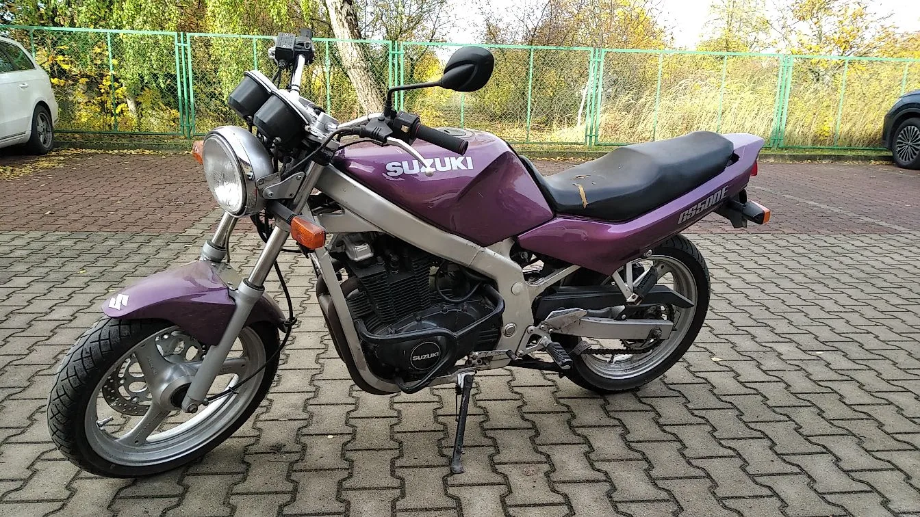 Suzuki Gs