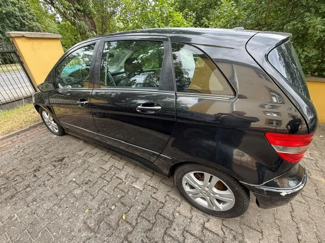 Mercedes-Benz 180