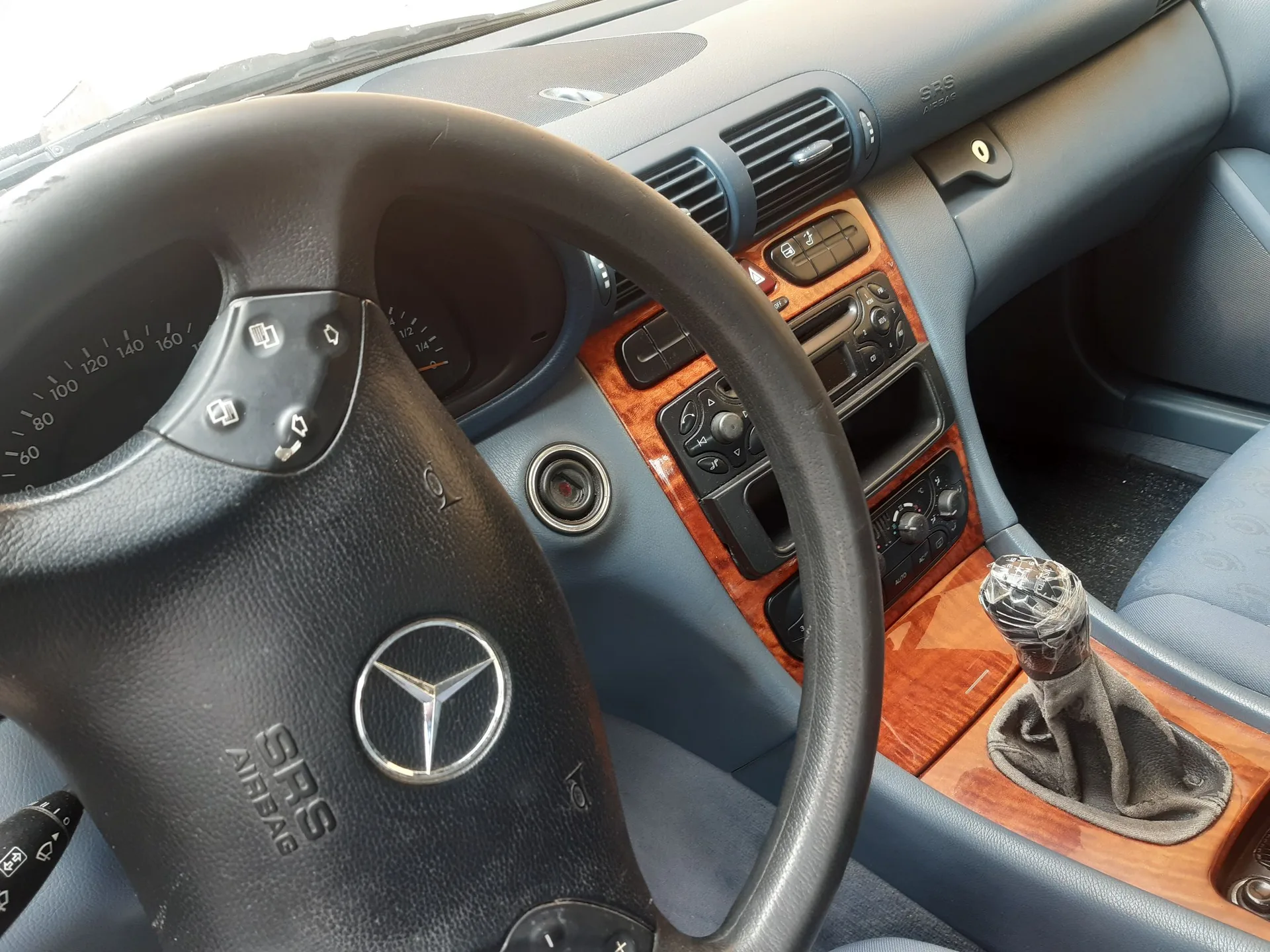 Mercedes-Benz C 200