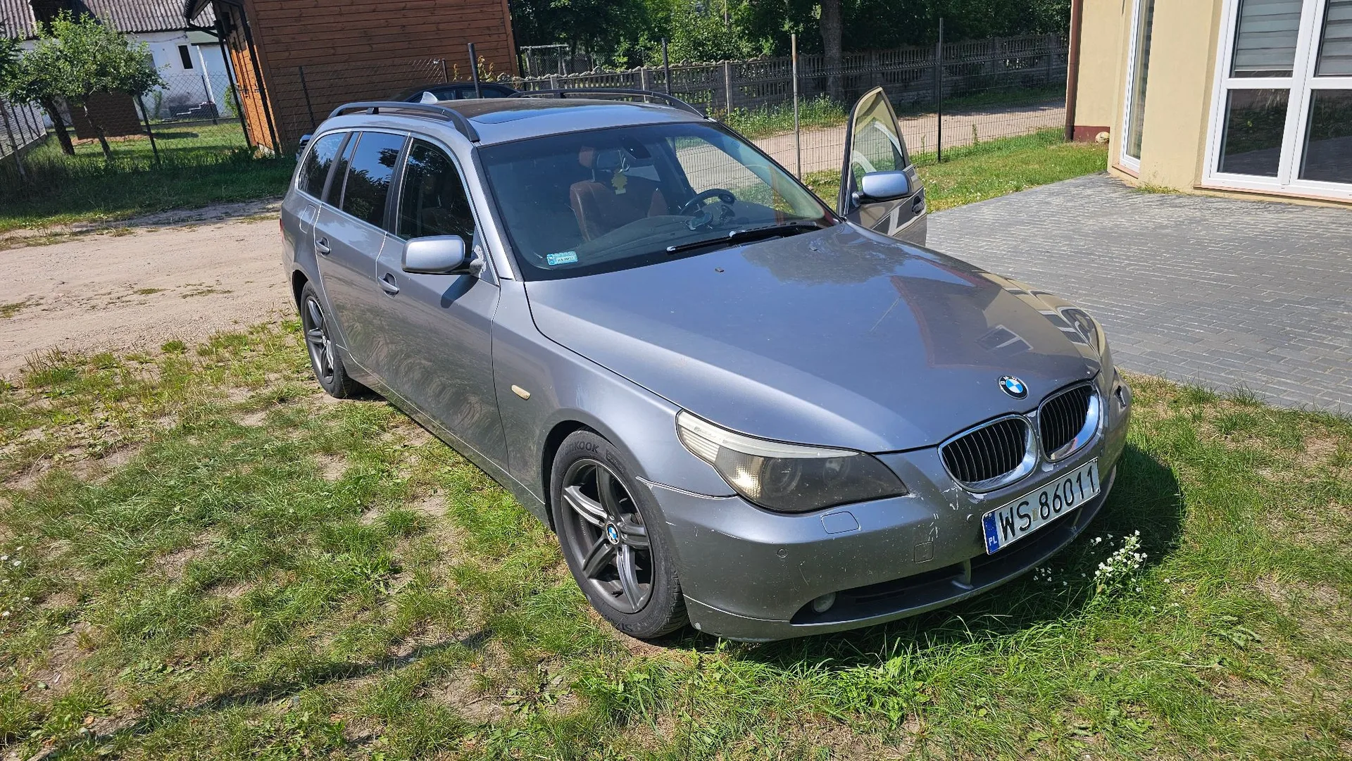 BMW 525