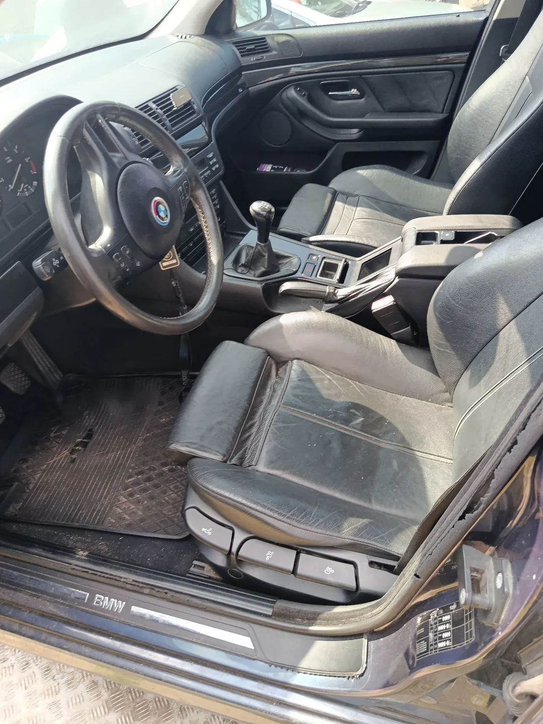 BMW 525