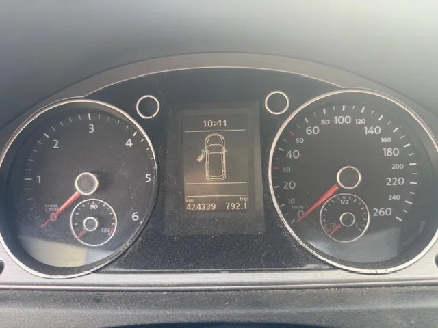 Volkswagen Passat - 2011