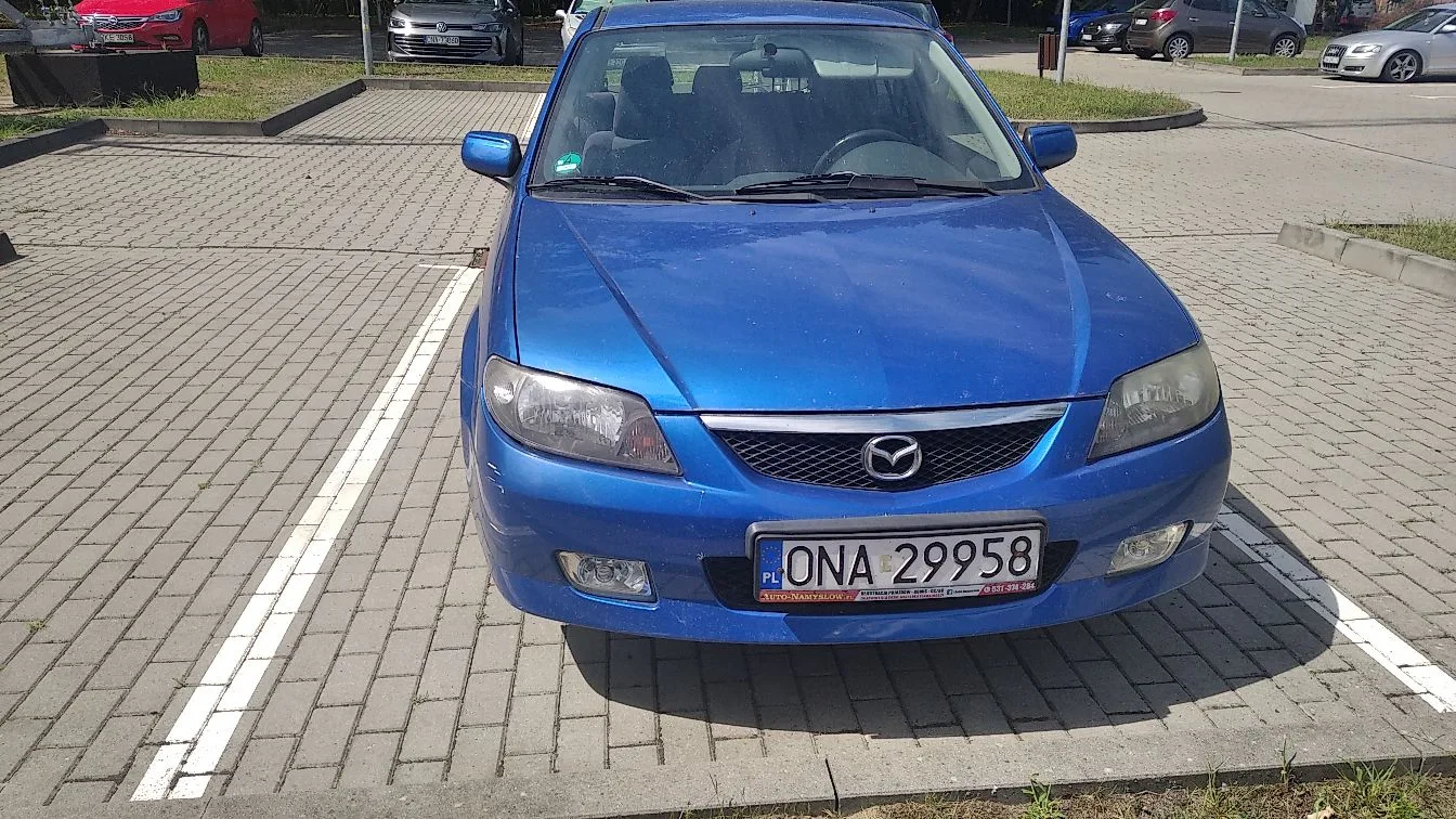 Mazda 323f