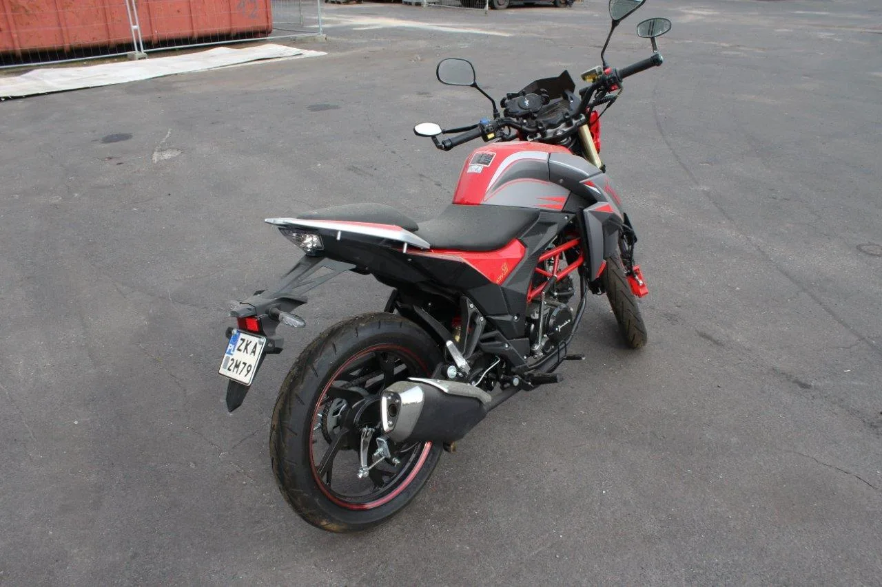 Junak 905