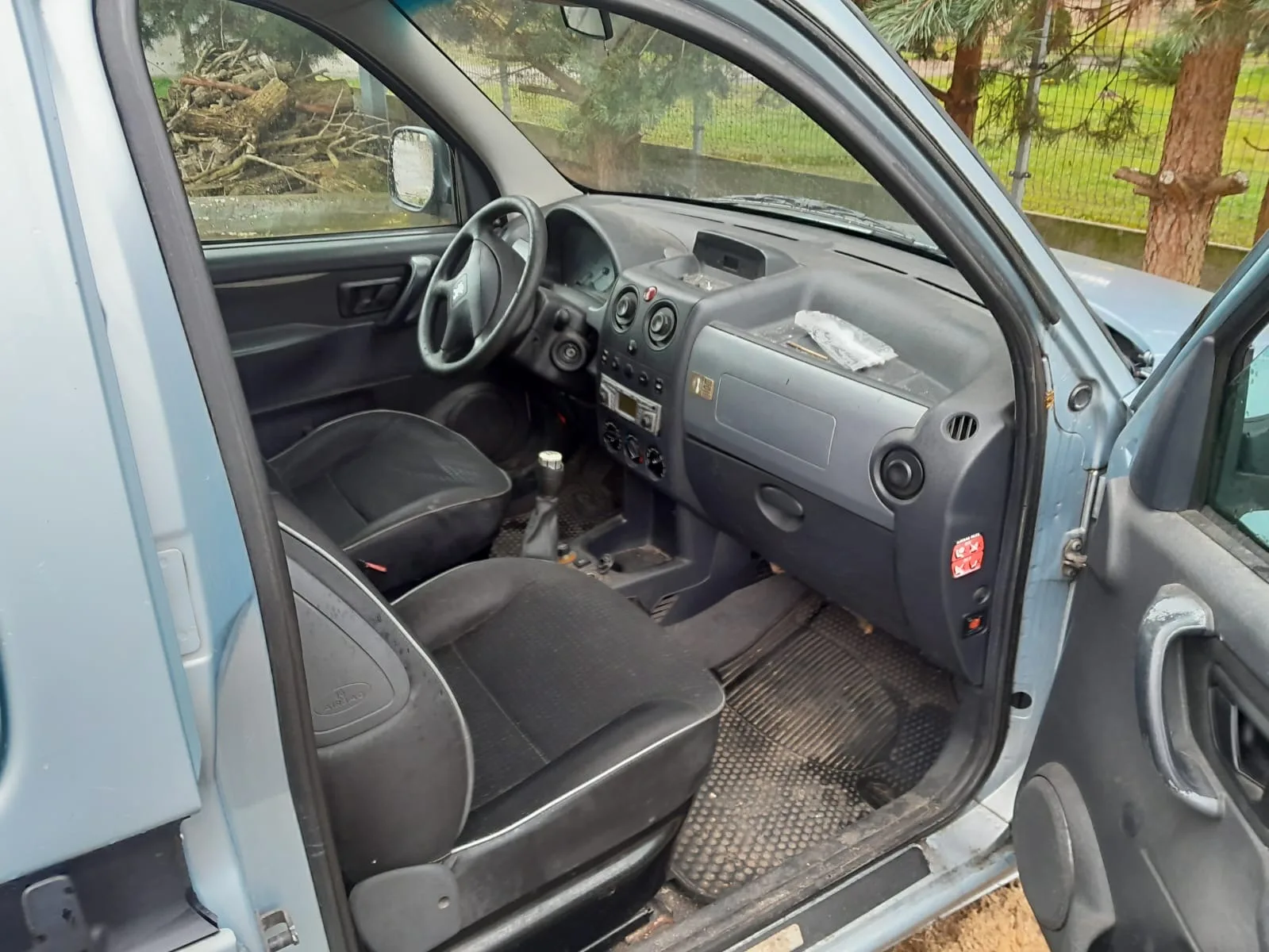 Peugeot Partner Van - 2003