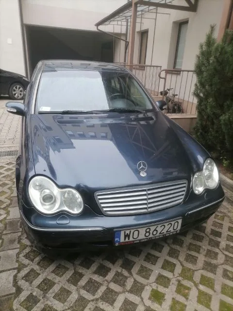 Mercedes-Benz C 220
