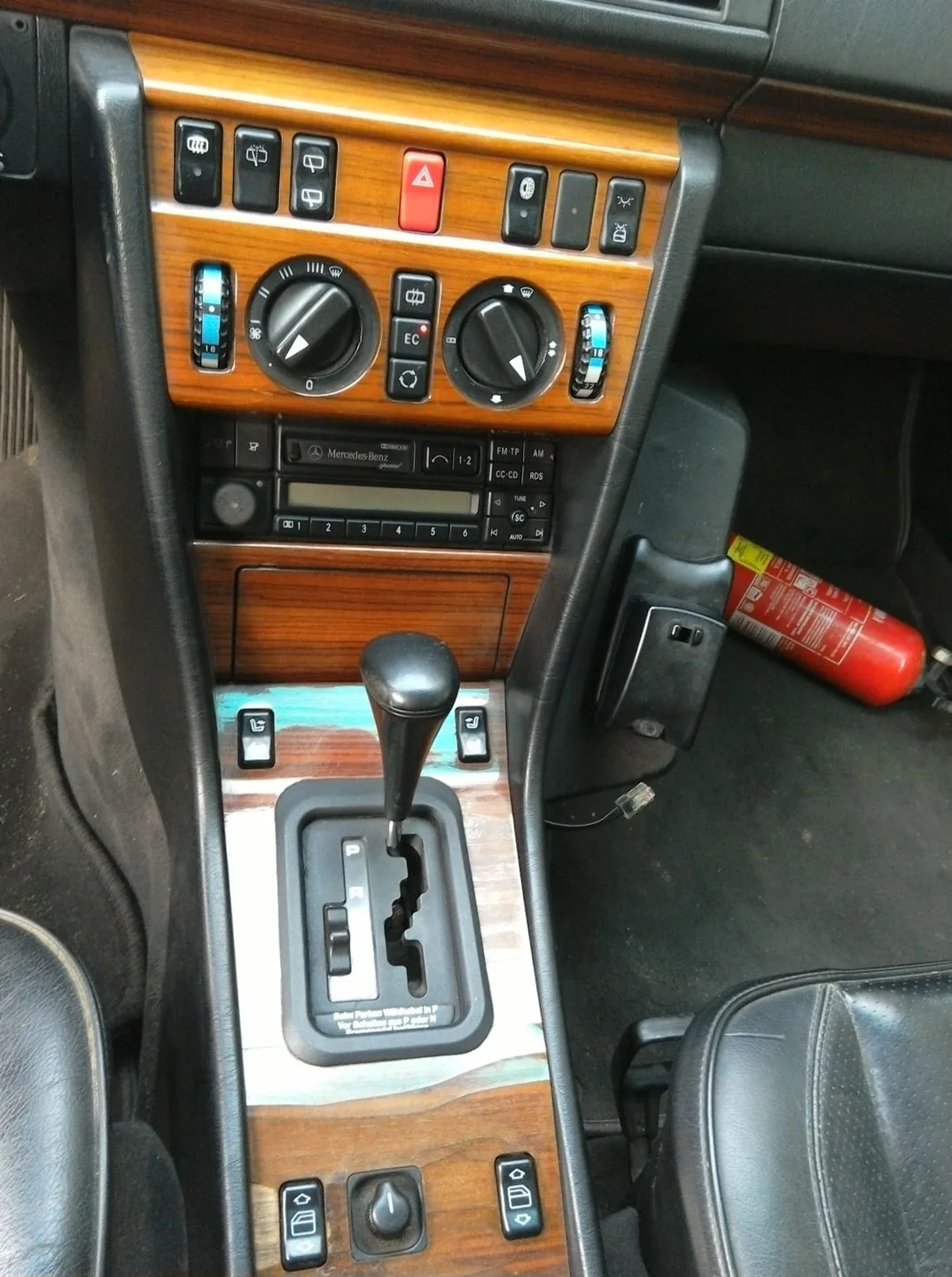Mercedes-Benz E 320