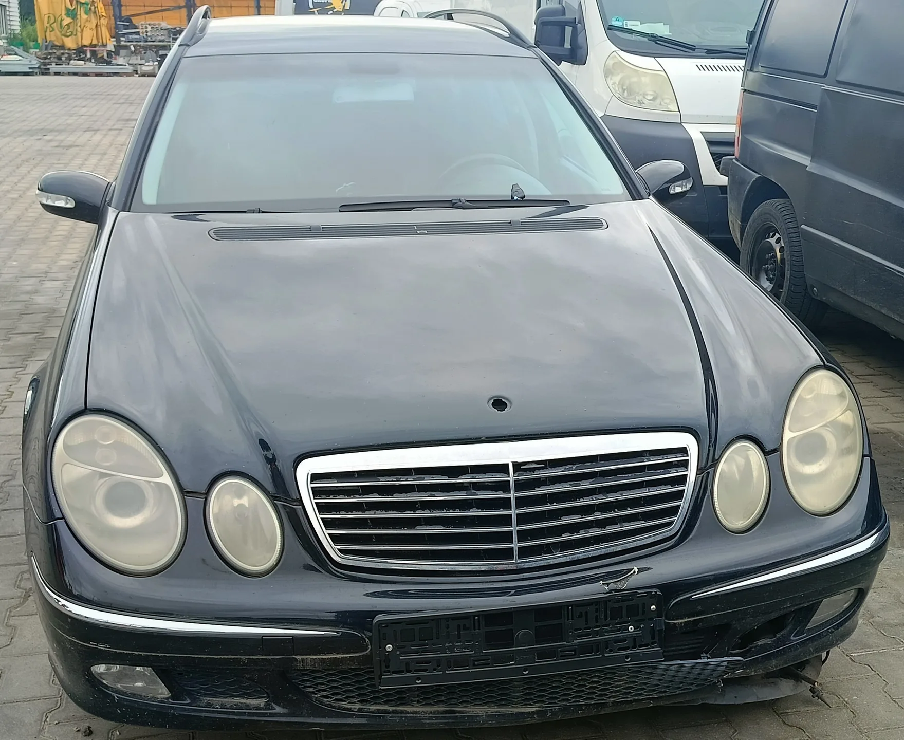 Mercedes-Benz E 320