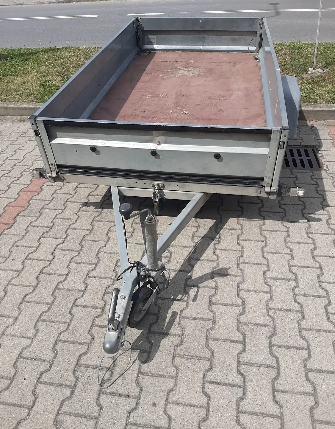 Niewiadow Lekka Ciężarowa