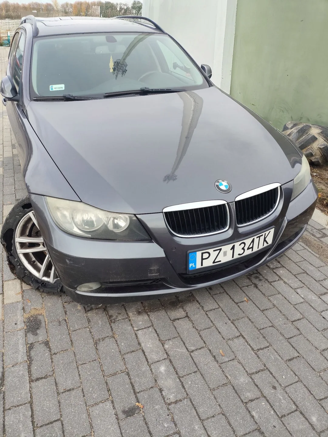 BMW 320i