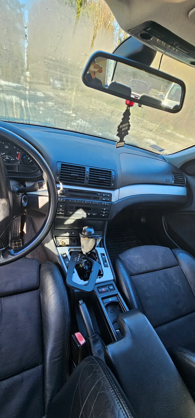 BMW 320i