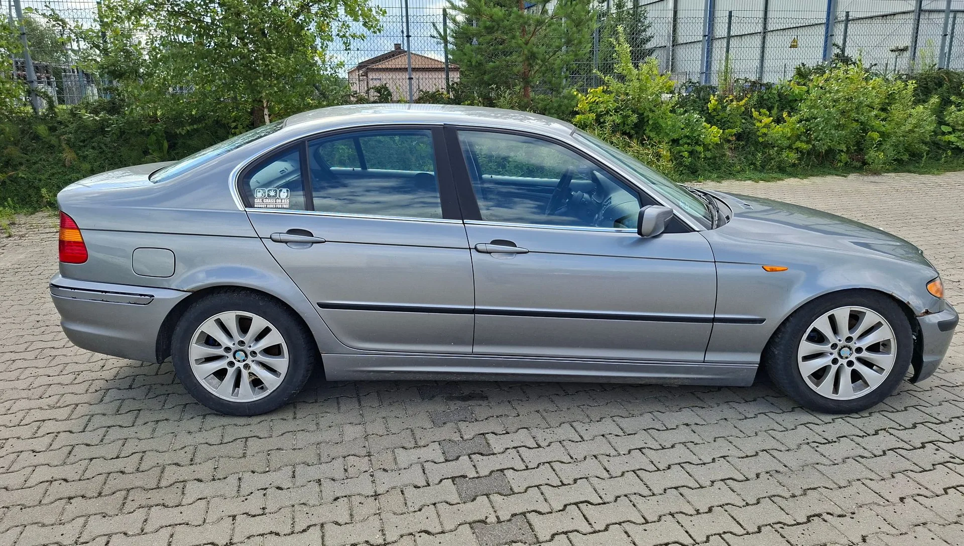 BMW 325