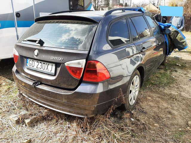 BMW 320i