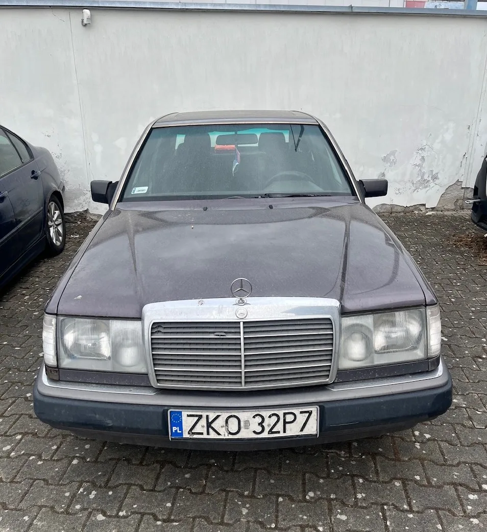 Mercedes-Benz W124