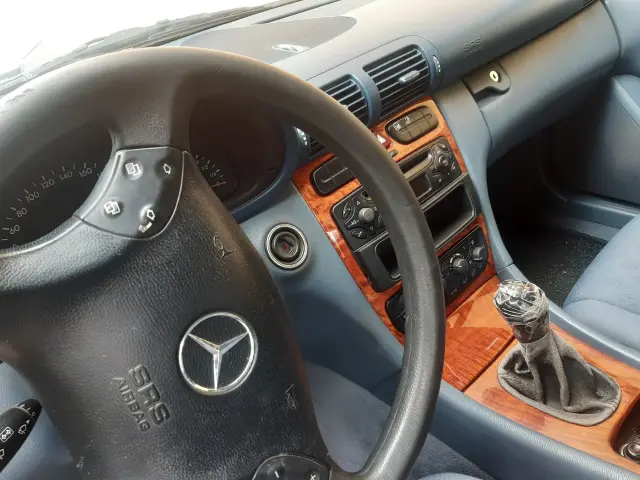 Mercedes-Benz C 200