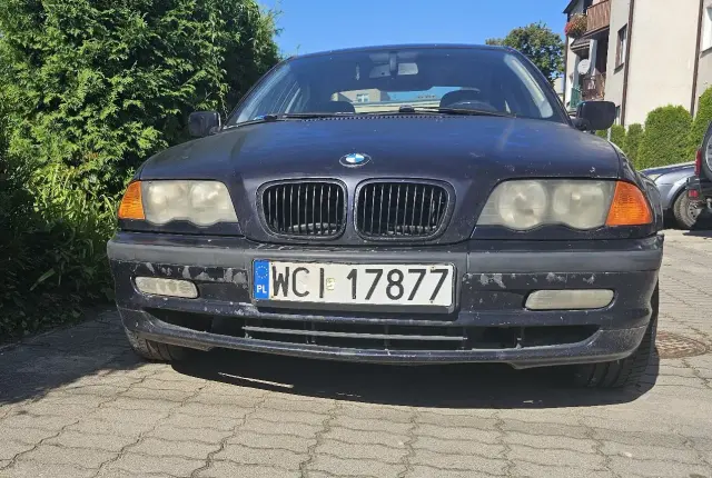 BMW 320
