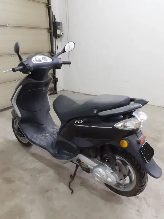 Piaggio Fly