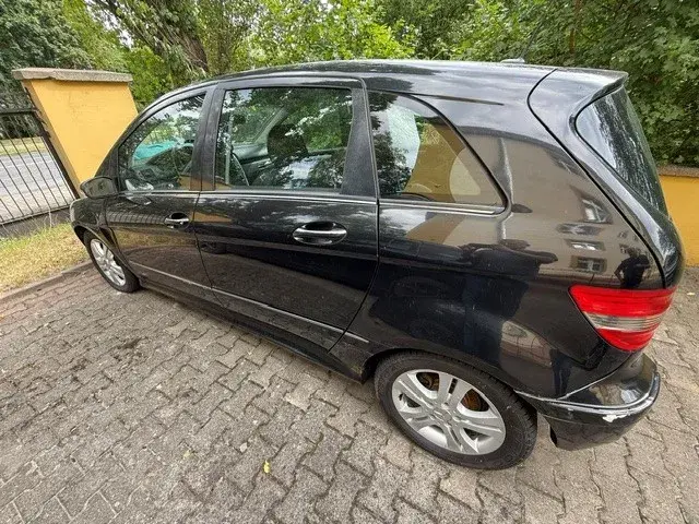 Mercedes-Benz 180