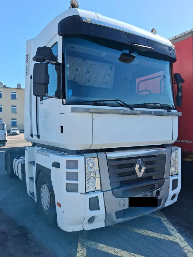 Renault Magnum