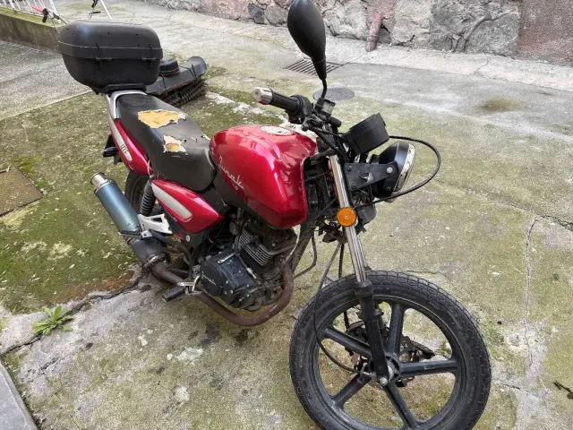 Junak 125